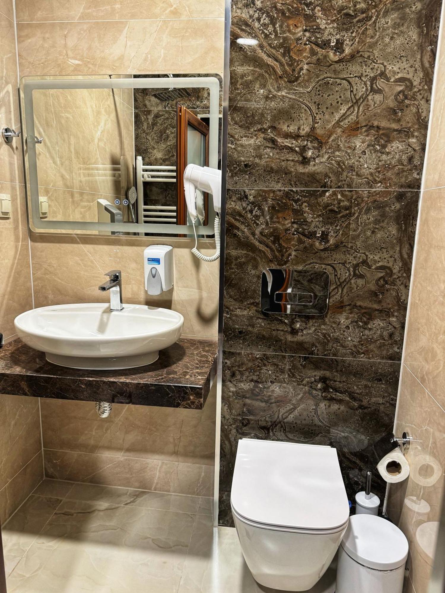 Hotel Diamant Dospat Ngoại thất bức ảnh